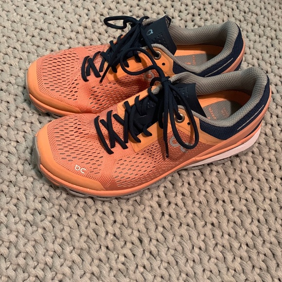 On Running Shoes - On shoes